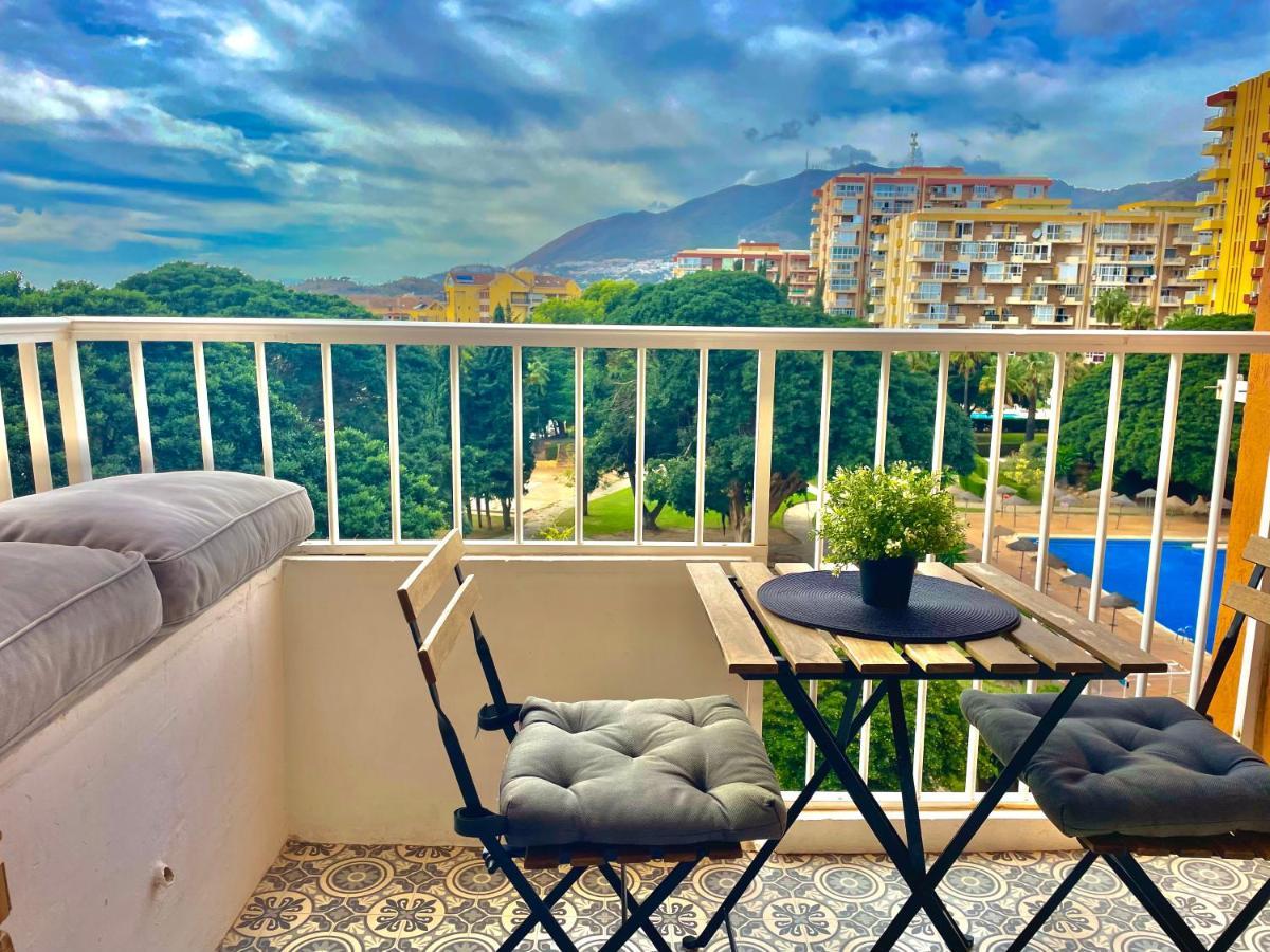 Luxury Suites Sunset Beach ベナルマデナ エクステリア 写真