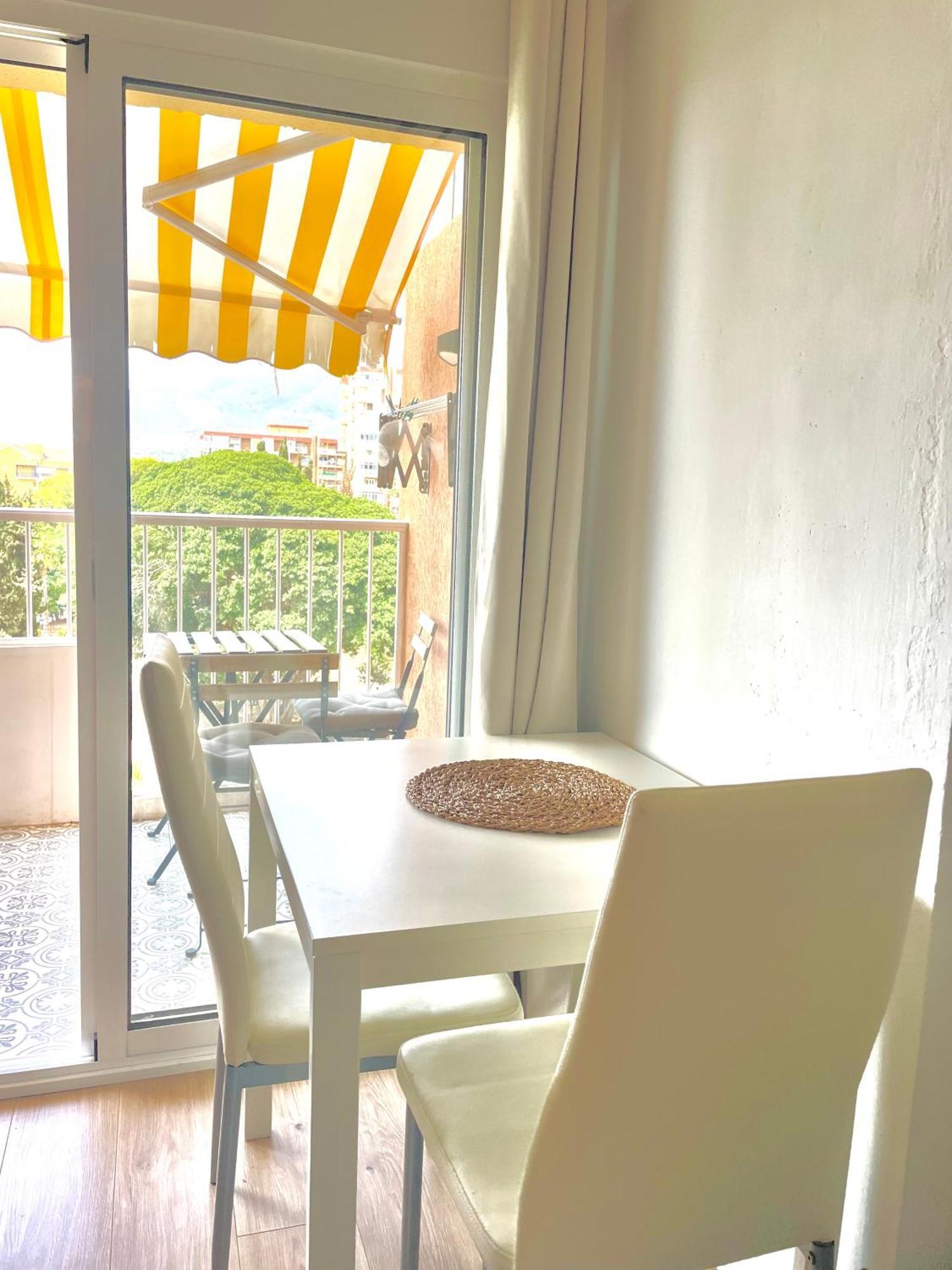 Luxury Suites Sunset Beach ベナルマデナ エクステリア 写真