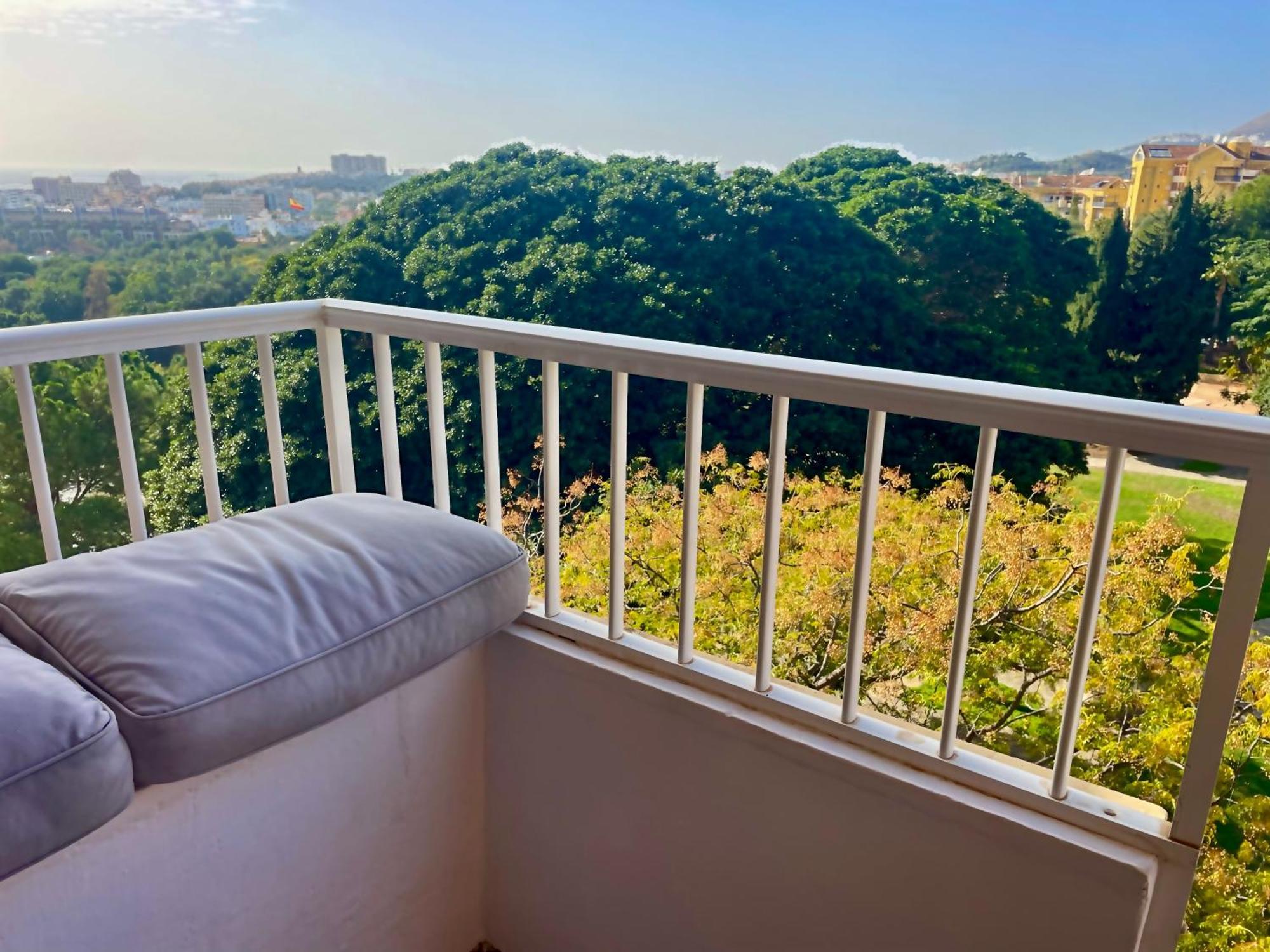 Luxury Suites Sunset Beach ベナルマデナ エクステリア 写真